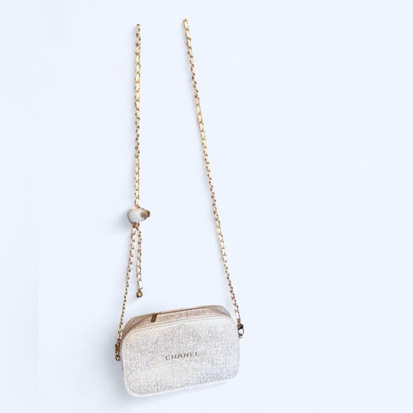 Chanel beauty cosmetic  Bag - Picture 3 of 8